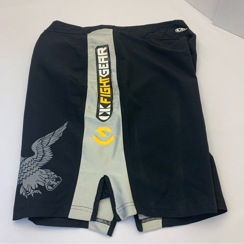 CK Fight gear mens black active wear shorts size 38.